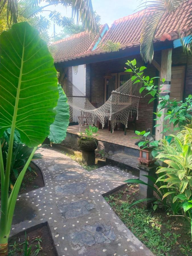 Comeback Guesthouse Canggu Exteriör bild